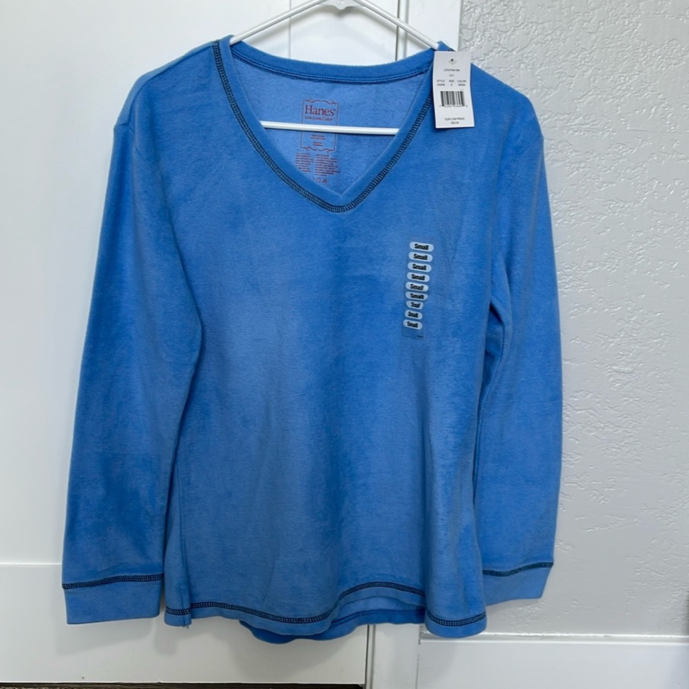 NWT Hanes Sweater